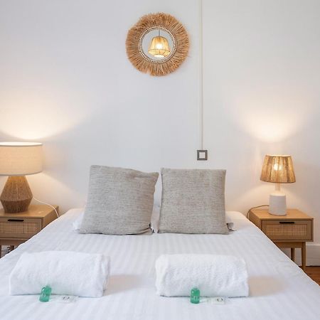 Appartement Spacieux Et Chaleureux Coeur De Ville Chambéry Esterno foto