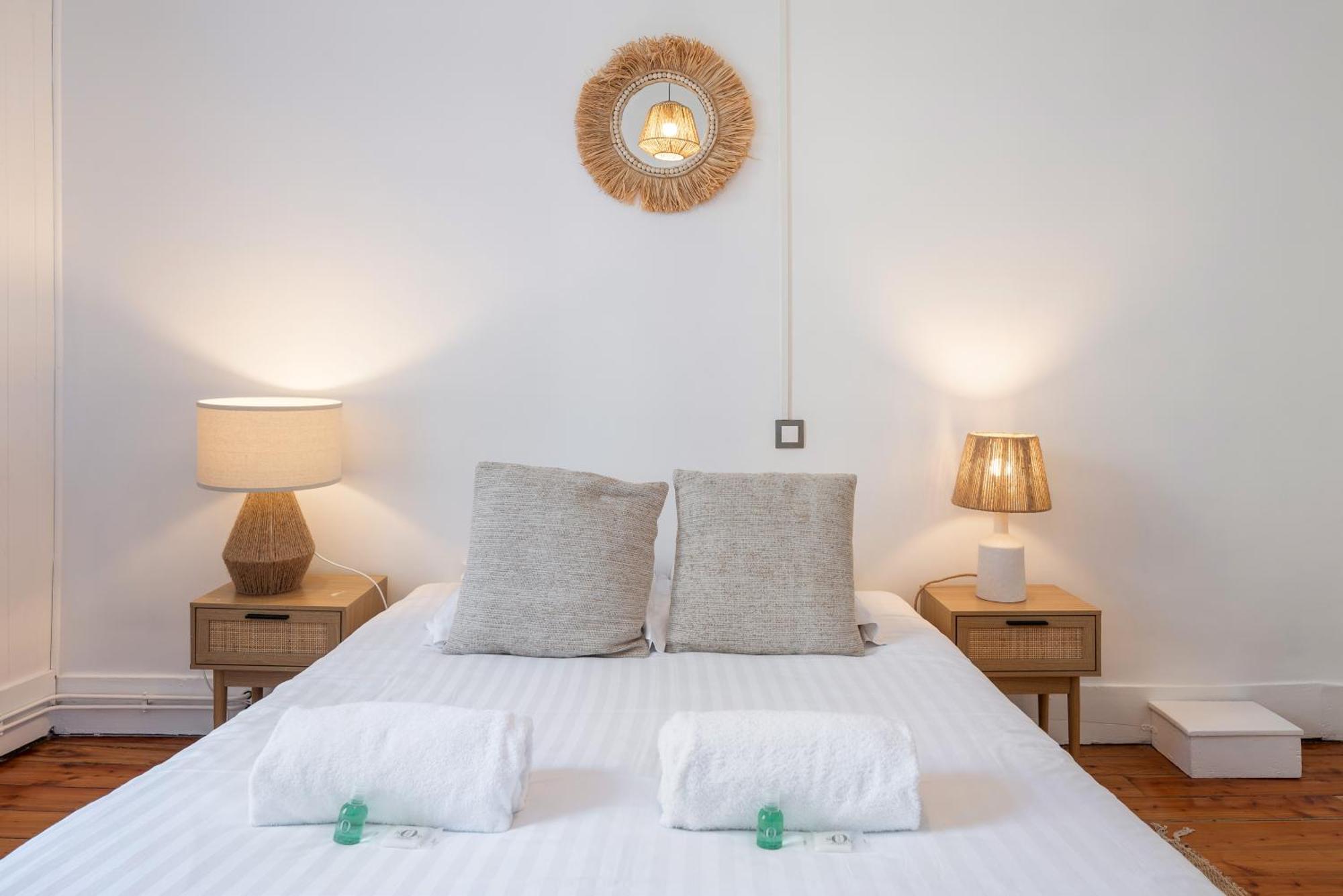 Appartement Spacieux Et Chaleureux Coeur De Ville Chambéry Esterno foto
