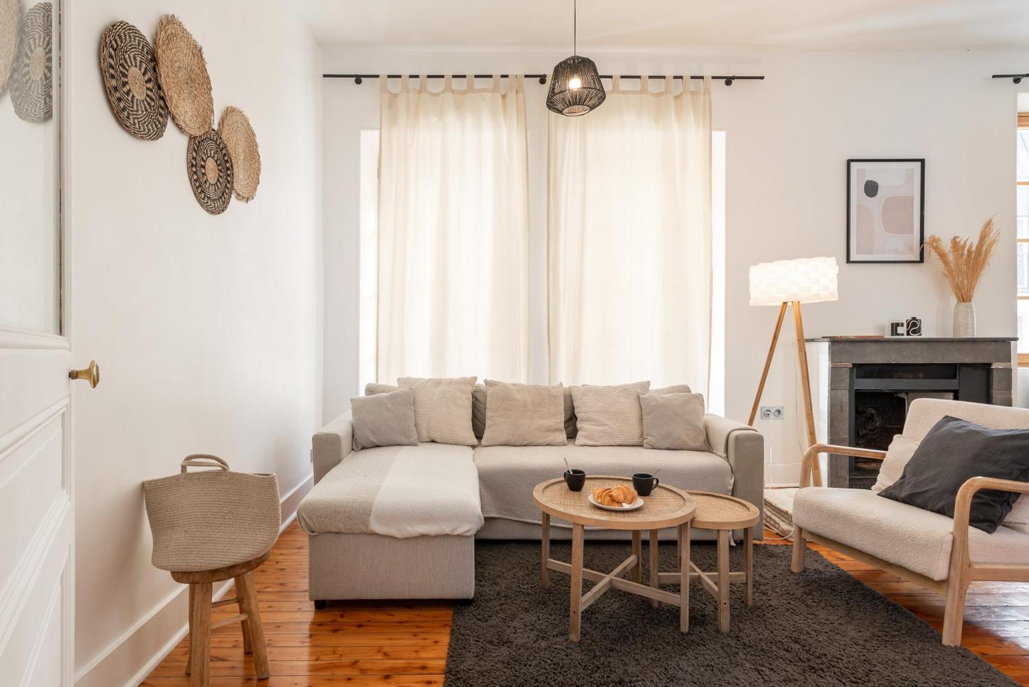 Appartement Spacieux Et Chaleureux Coeur De Ville Chambéry Esterno foto
